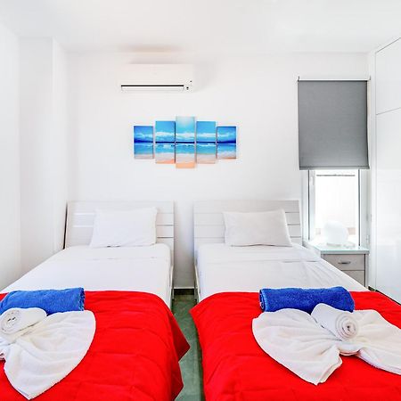 Beach Front Aqua Marina By Ezoria Villas Paralimni Exterior foto