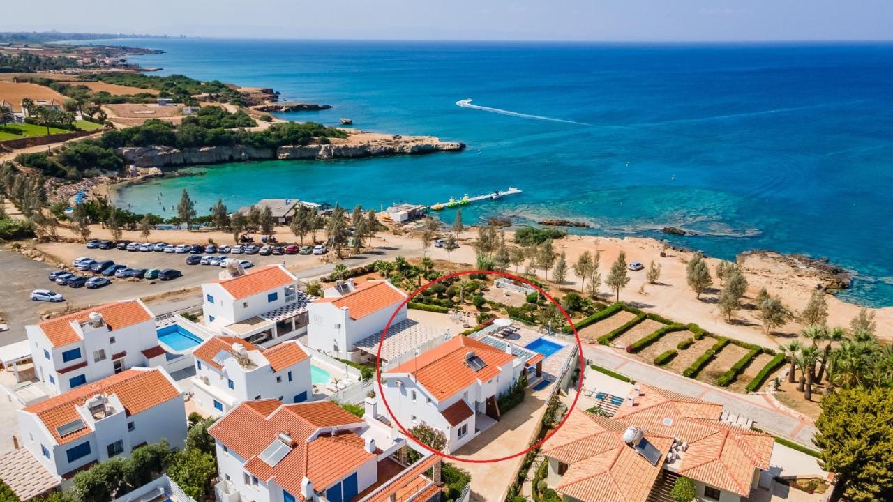 Beach Front Aqua Marina By Ezoria Villas Paralimni Exterior foto