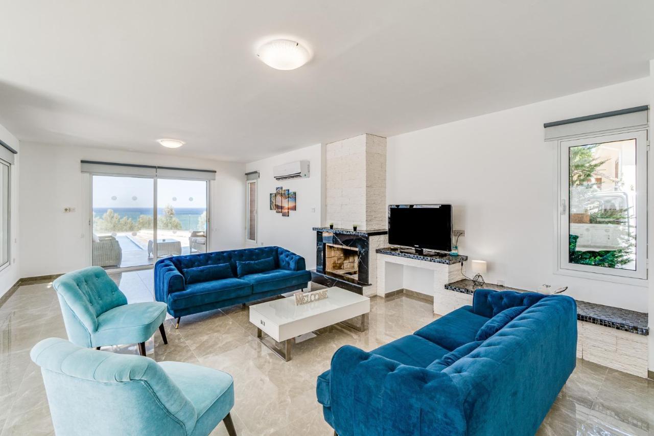 Beach Front Aqua Marina By Ezoria Villas Paralimni Exterior foto