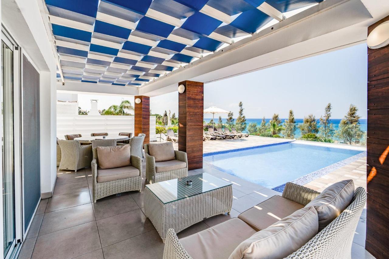 Beach Front Aqua Marina By Ezoria Villas Paralimni Exterior foto