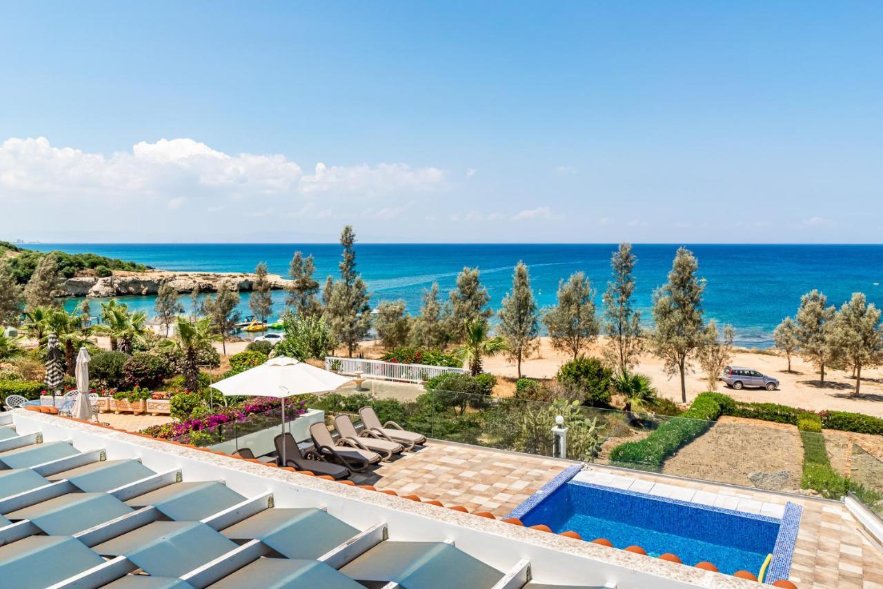 Beach Front Aqua Marina By Ezoria Villas Paralimni Exterior foto