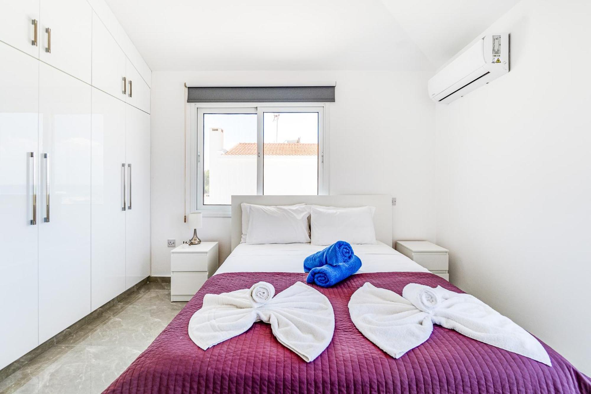 Beach Front Aqua Marina By Ezoria Villas Paralimni Exterior foto