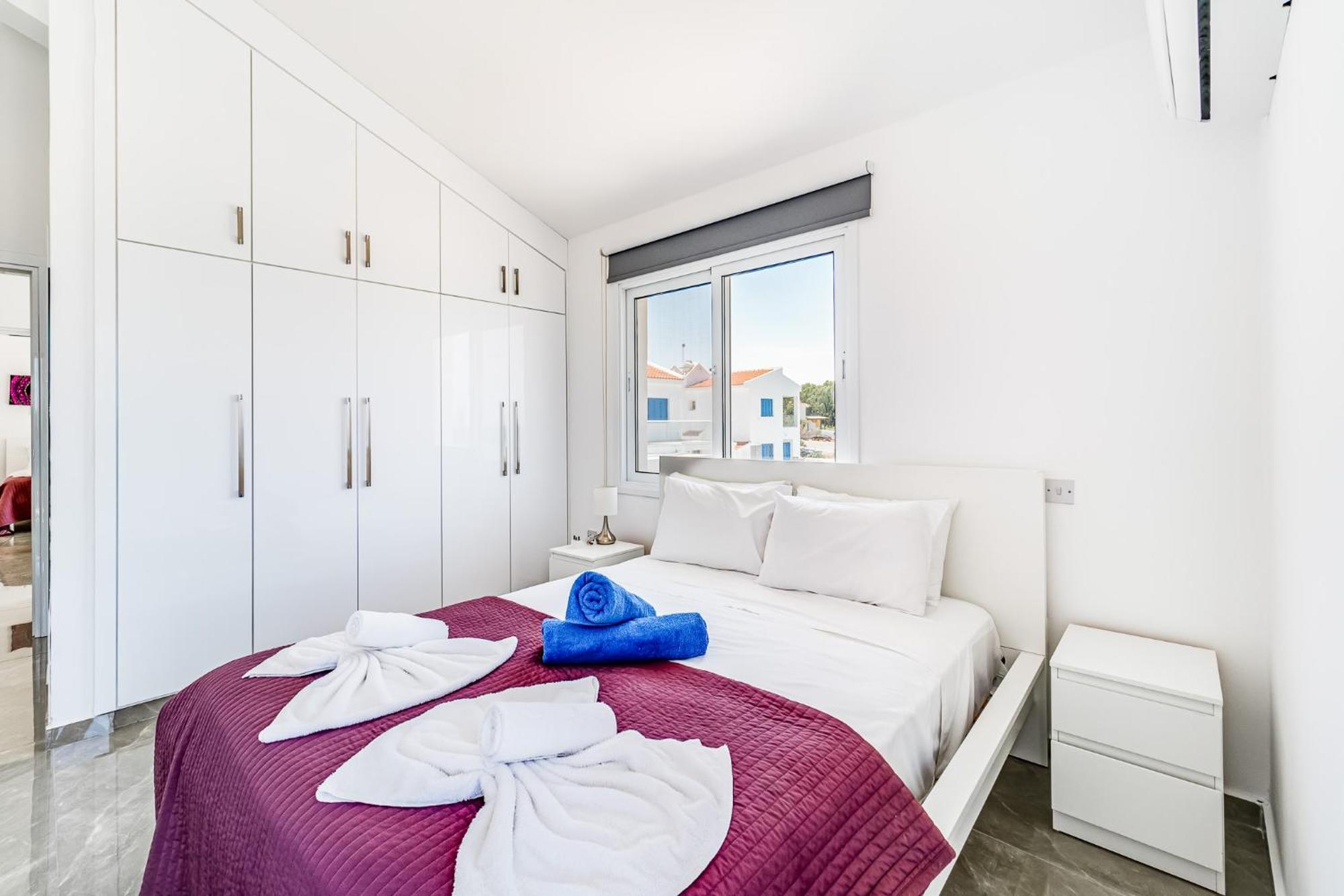 Beach Front Aqua Marina By Ezoria Villas Paralimni Exterior foto